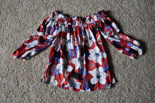 Jennifer Lopez JLO Damen rot Blumen Schulterfrei Bluse Top Gr. XS Neu mit Etikett  - Bild 2 von 3