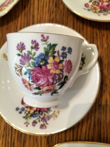 JUEGO DE TÉ DE PORCELANA DE HUESO INGLÉS DE COLECCIÓN 12 PIEZAS 3 TRÍOS - Imagen 3 de 7