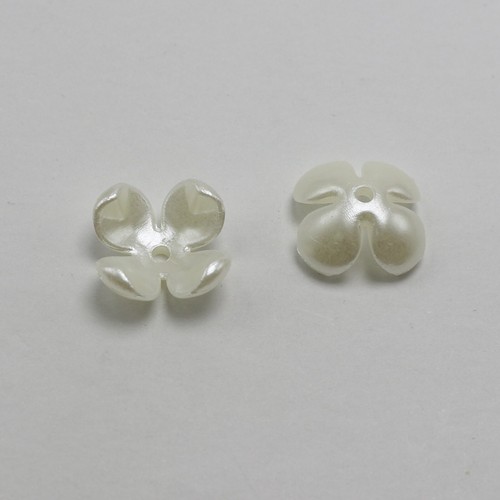 100 Ivory Acrylic Pearl 4-Petals Flower Bead Caps 0.63" Center Hole Sewing Craft - Picture 7 of 9