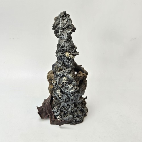 SPAWN ON THRONE ALTERNATE REALITIES MCFARLANE TOYS (MISSING CAPE) - Picture 3 of 4
