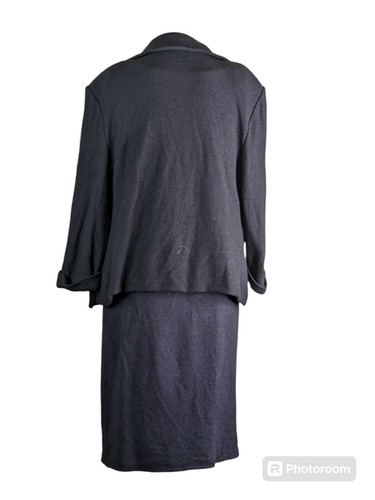 St. John 3pc Skirt Suit , Sz 10, 12, L, EUC - Picture 3 of 8