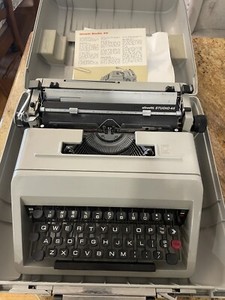 Olivetti Studio 45 Typewriter for sale | eBay