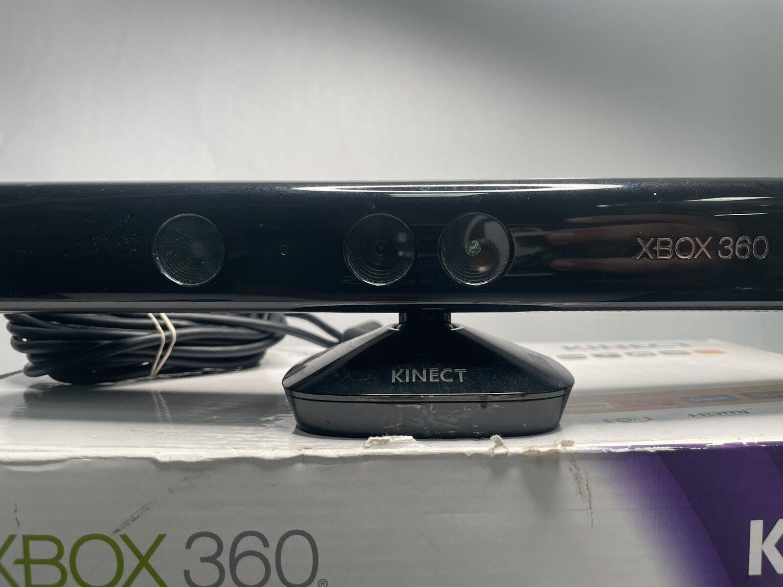 Microsoft Xbox 360 4GB W/Kinect - Complete In Box With Game - Tested Working