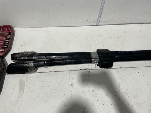 Toyota Kluger Roof Rails MCU28 01/2001-04/2007 - Picture 2 of 9