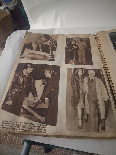 Vtg Shirley Temple Scrapbook 1939 Filled With Hollywood Clippings Ephemera - Picture 13 of 24