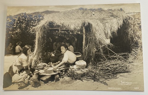 Vintage RPPC Postcard ~ Indigenous Women making Tortillas, Foto Real ~ Mexico - Picture 1 of 2