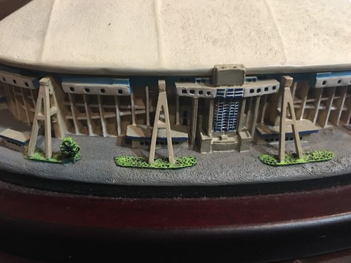 Danbury Mint Replica Dallas Cowboy Stadium - Picture 5 of 18