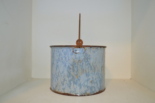 Early Antique Light Blue Marble Graniteware Berry Pail 7" Wire Handle - Picture 2 of 9