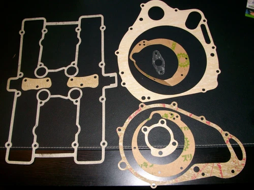 GASKET SET *{MODEL T}*
