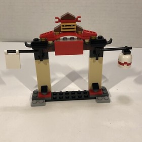 Lego 8206 Disney Pixar Cars Tokyo Pit Stop 147 Pieces 100% Complete With Box