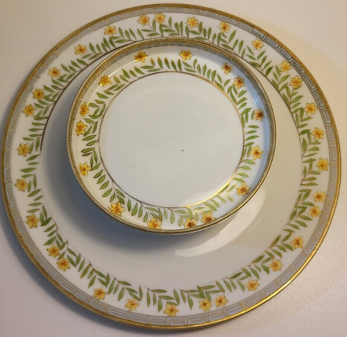 Vintage Nippon Hand Painted 2 Tier Tidbit Snack Dish Flowers Japan 8.25 x 4.5'' - Picture 2 of 7
