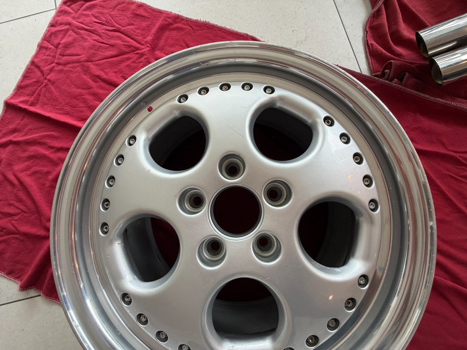 Lamborghini Diablo Roadster 17" Wheel (In Good condition)  OZ Racing Rim