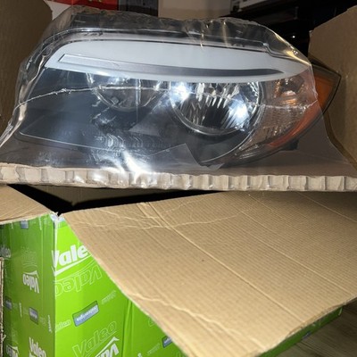 New! BMW 135i / 128i Valeo Front Left Headlight 44799 63117263643