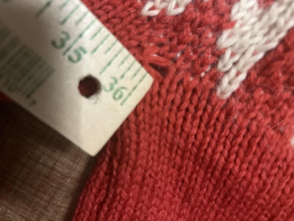 Suéter hecho a mano Fair Isle para mujer mediano rojo nórdico cuello alto tejido pulóver Foto 3 de 4