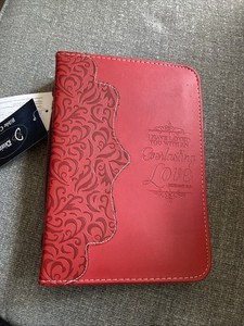 Divinity Boutique Bible Business Report Cover (25732)  Red.