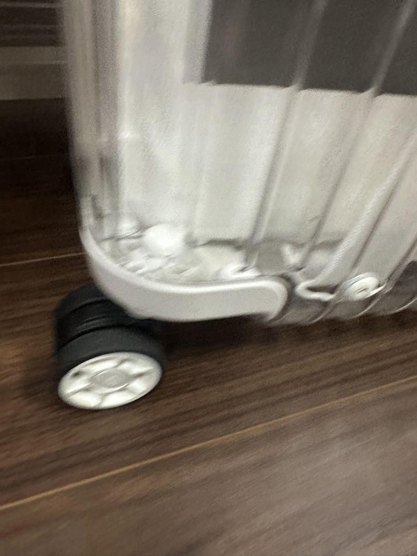 Rimowa Off white Cabin 36L wheels Carry Case Suitcase (S size) w/Warranty card thumbnail 3