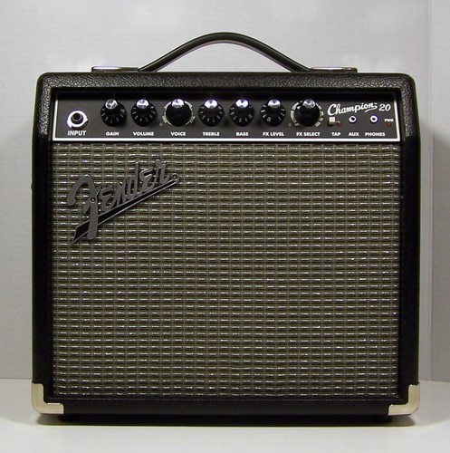 Fender Champion 20 Electric Guitar Amplifier 70 Watt Type: PR4221 - Picture 2 of 13