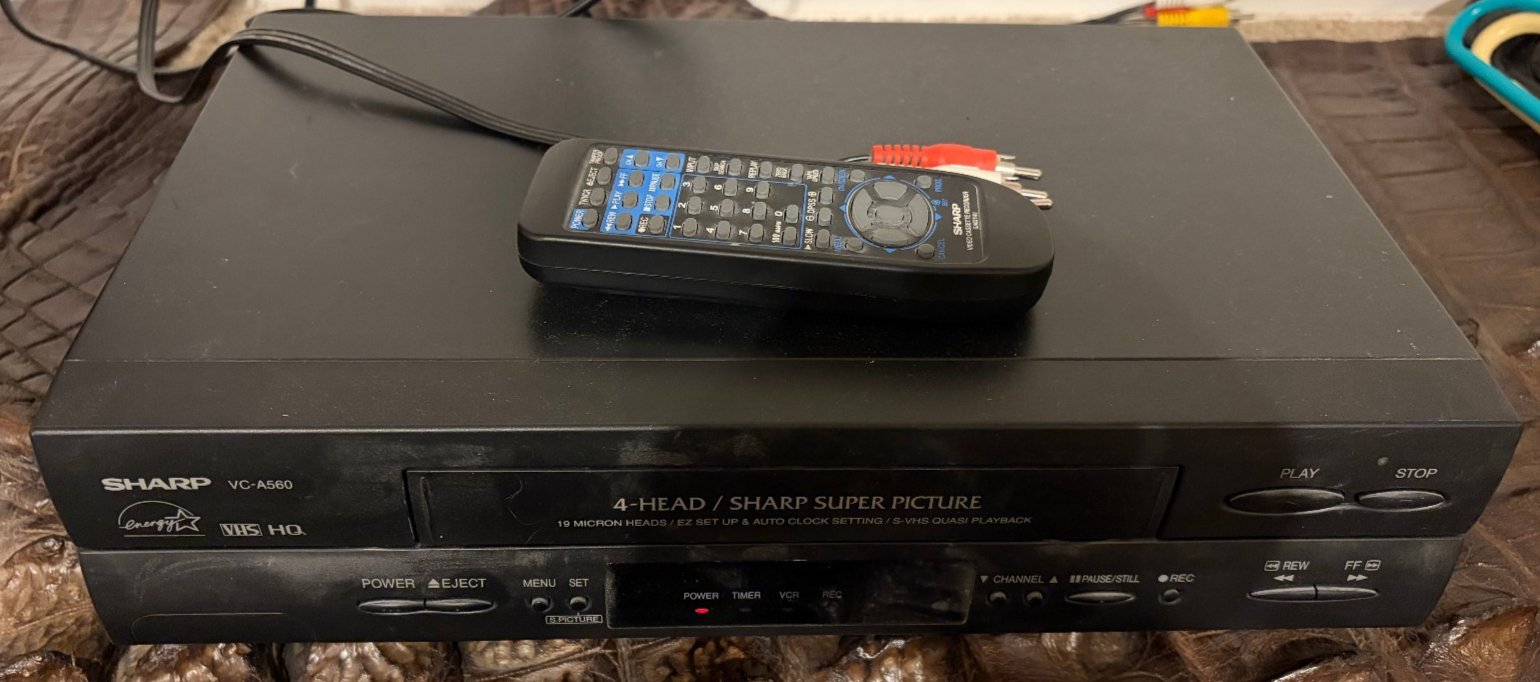 SharpVC-A560ULettoreVHSVCRMono4TestineVideoregistratoreconTelecomando