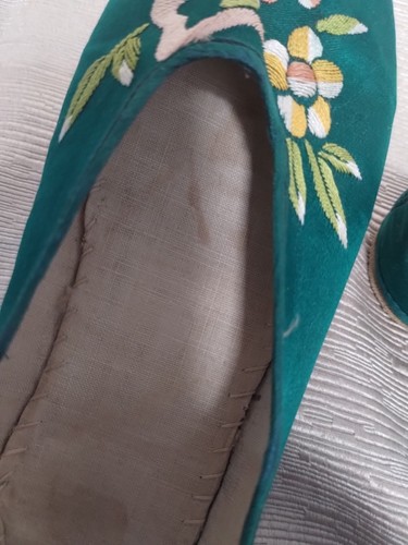 Vintage Handmade ,Korean, Silk Embroidered Slip On Shoes, Childrens Shoe - Picture 9 of 10