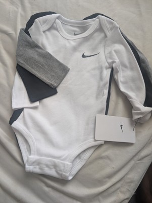 Nike Lot 3pcs Pack Baby Bodysuit Black White Gray, Size 9 months, Tag Defect