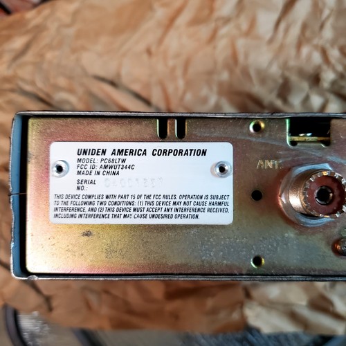 Uniden PC68LTW CB Radio - Photo 3/8