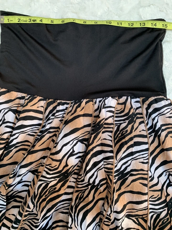 Saia Midi Vintage Carole Little Women Fit & Flare Tamanho Grande Estampa Animal Forrada - Imagem 2 de 4