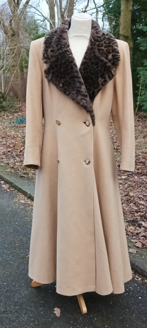 TRUE VINTAGE ST MICHAEL FIT FLARE SWING COAT WITH FAUX FUR