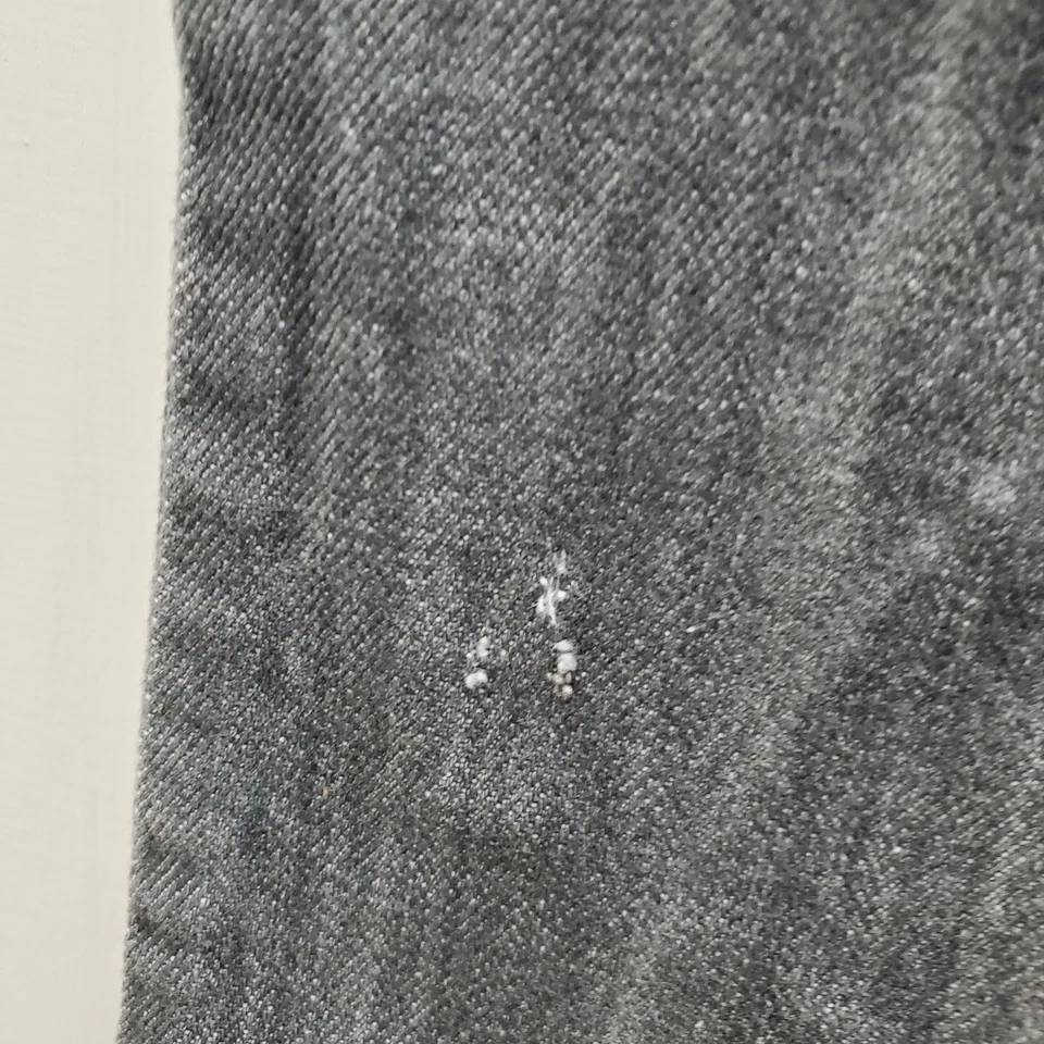 Levi's 514 Boy's Charcoal Distressed Slim Straight Leg Jeans 12 Reg (26x26.5) - Image 4 of 4