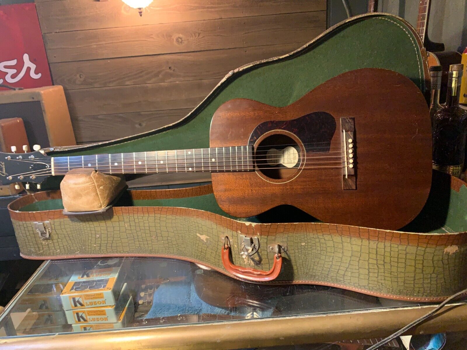 1958 Guild  M-20 acoustic six string guitar mahogany vintage all original