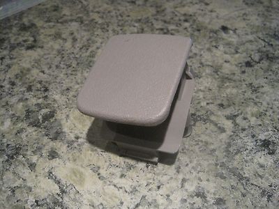 UPLANDER VENTURE TEREZZA MONTANA Glove Box Door Latch Handle Tan Beige UPLANDER VENTURE TEREZZA MONTANA Glove Box Door Latch Handle Tan Beige