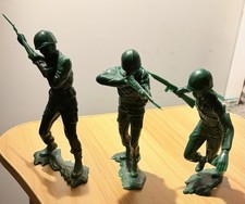 Louis Marx Co. 6 Inches Green Army Men 1960 Set of 3