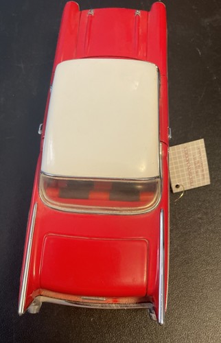 Franklin Mint 1:24 1957 Chevrolet Bel Air 2 Door Hardtop "Red/White" - Picture 17 of 17