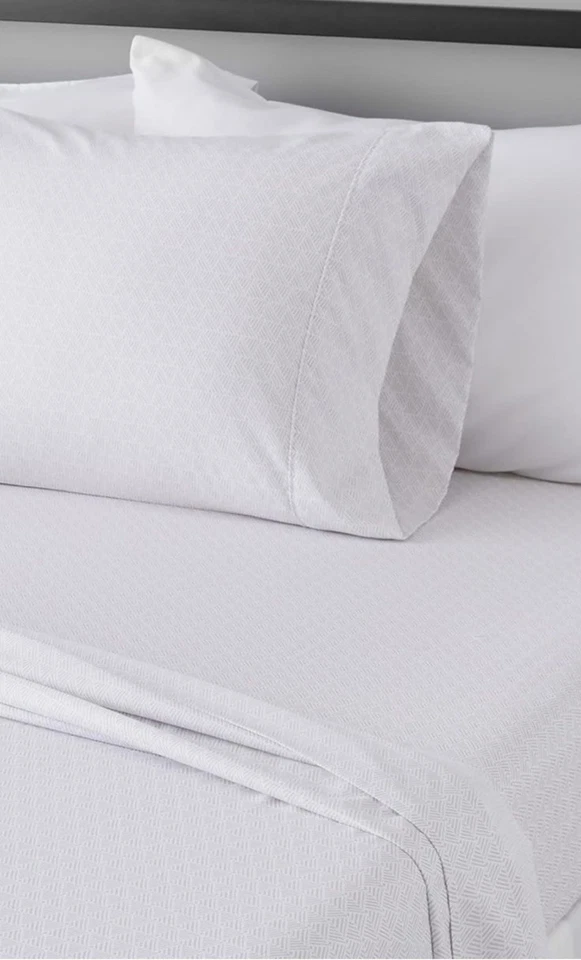Juego de sábanas dobles Amazon Basics - Crosshatch gris, 3 piezas Foto 4 de 4