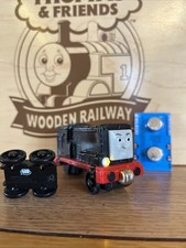 RFID GOLD MAGNET DIESEL ! THOMAS FRIENDS TRAIN Diecast TAKE N PLAY ALONG SOUND !