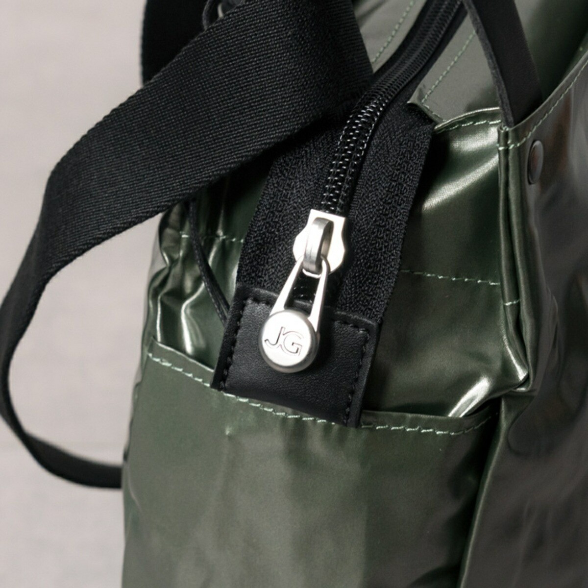 jack gomme shoulder bag LVO MAEL LIGHT lightweight pouch Black or light green