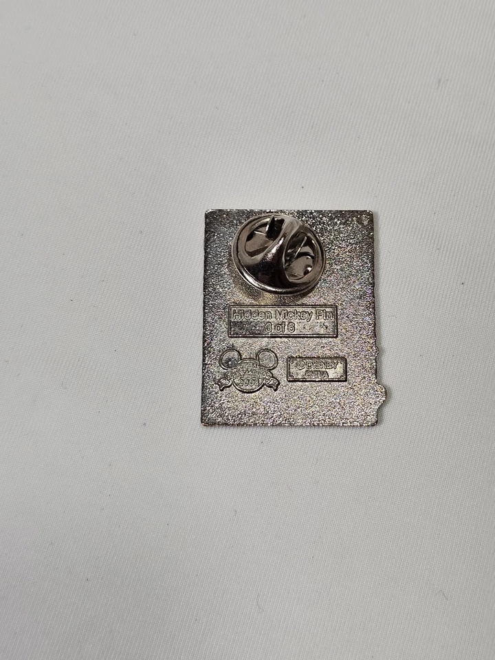 Disney Pin 2008 Hidden Mickey Series Chip N Dale PostcardsPin. Single Pin - Image 4 of 4