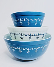 Vintage Pyrex Blue Snowflake Garland Cinderella Mixing Bowls Set of 3