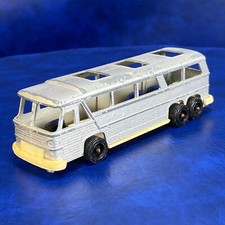 Vtg Tootsietoy Greyhound Bus Made in USA Diecast with Plastic Bottom 5" Long