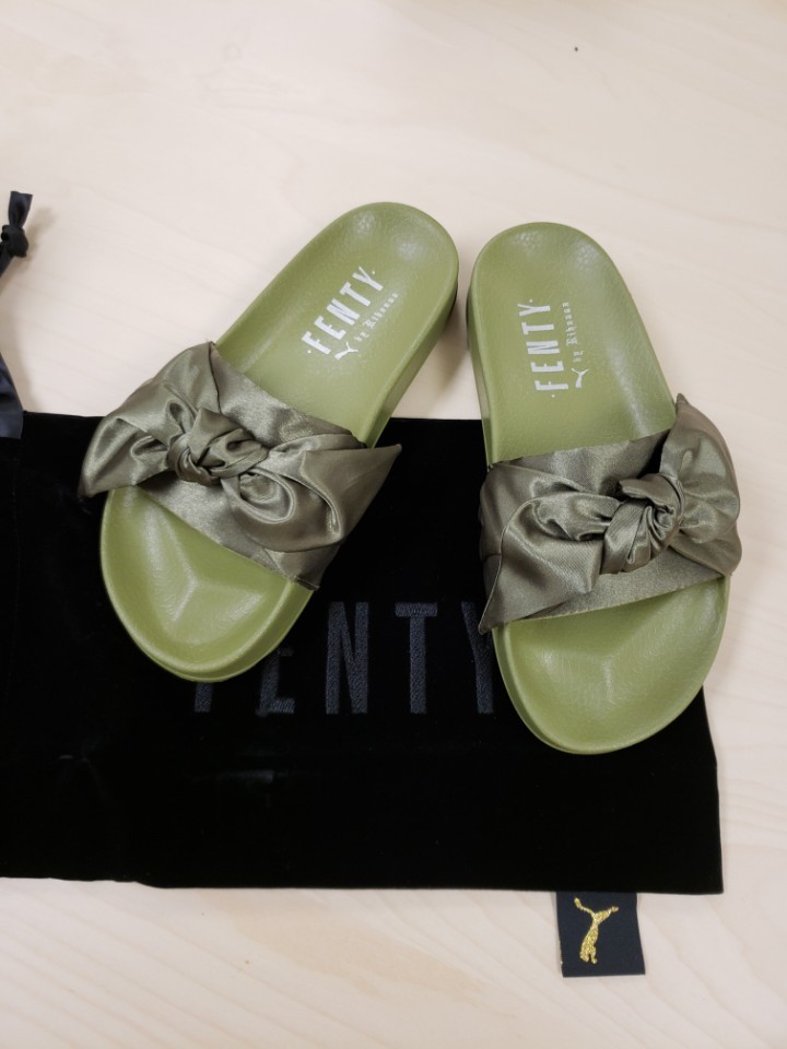 Puma Puma Puma x Rihanna Fenty Bow Slides Olive Branch 365774-01 WNS 5.5 1958ec Puma Puma Puma x Rihanna Fenty Bow Slides Olive Branch 365774-01 WNS 5.5 1958ec