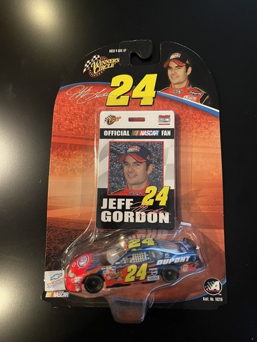 2004 Winners Circle 1/64 Jeff Gordon #24 Dupont con etichetta fan ufficiale - Foto 1 di 6