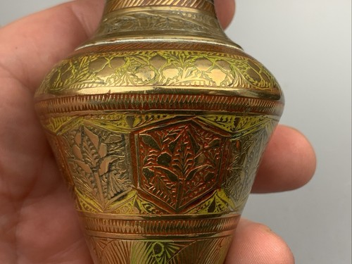 Vintage Pair Of Etched Enamelled Brass Vases Urns Made In India 6in H 675g - Picture 13 of 16