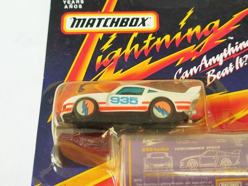 1991 MATCHBOX DIECAST - LIGHTNING PORSCHE 935 + COLLECTORS CASE - FACTORY SEALED - Picture 4 of 9