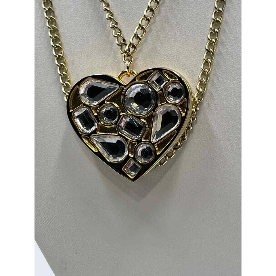 Collar Juicy Couture VIVA LA JUICY Perfume Maquillaje Corazón Medallón Estrás Foto 3 de 4