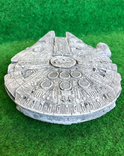 Concrete Millennium Falcon Star Wars Theme Garden Ornament Frost Protected - Picture 5 of 10