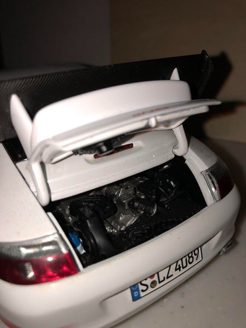 1/18 AUTOart Porsche 911 996 GT3RS White From Japan Model 1/18 AUTOart Porsche 911 996 GT3RS White From Japan Model