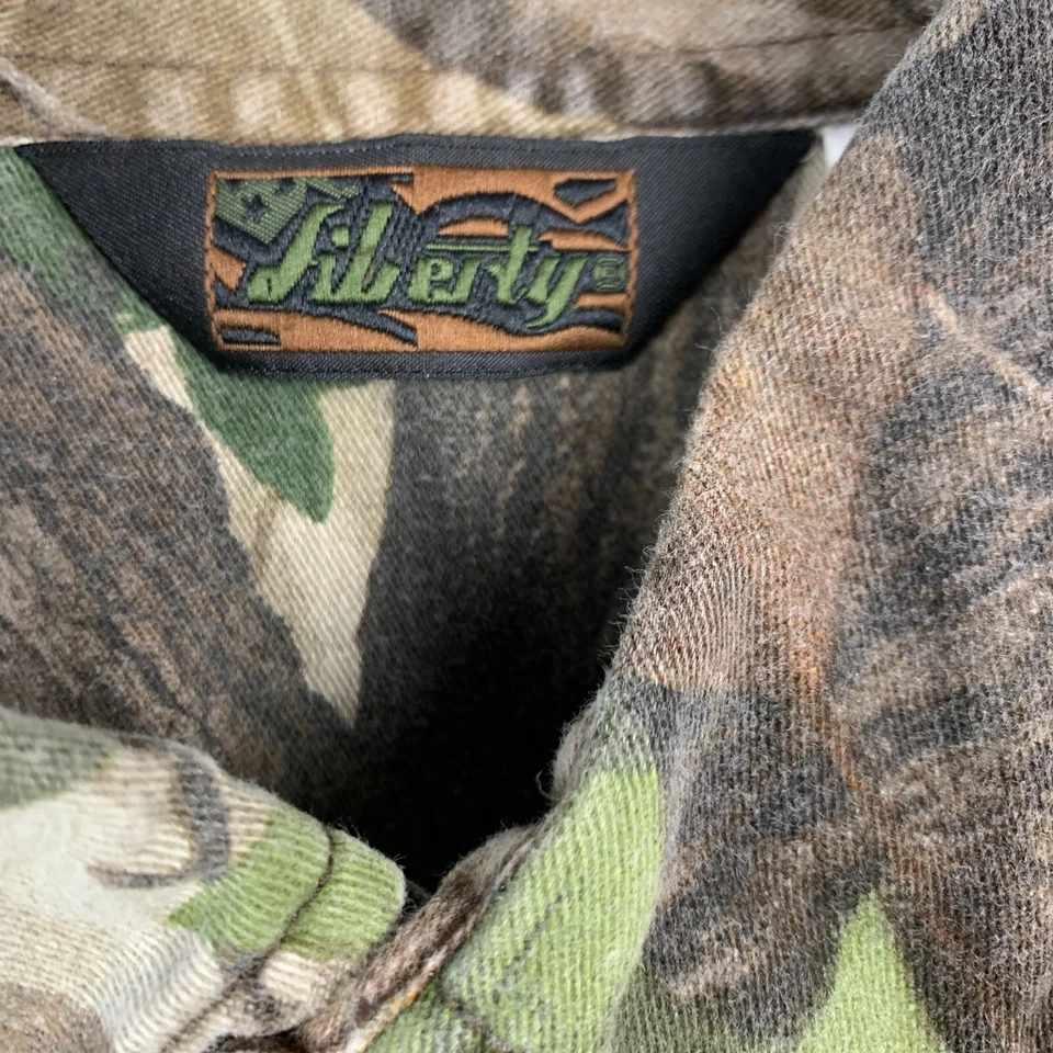 Liberty Realtree Hardwoods Camo Button Long Sleeve Shirt XL - Image 3 of 4