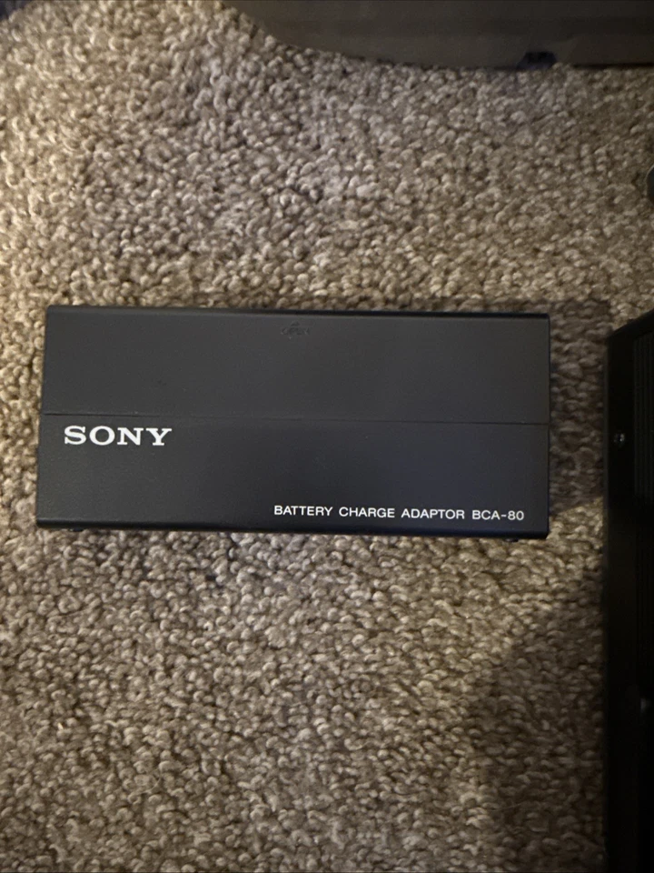 Sony Mini 8 Video CCD-M8u Grabadora Reproductor EV-C8u con Estuche Rígido Cámara Lote LEER Foto 4 de 4