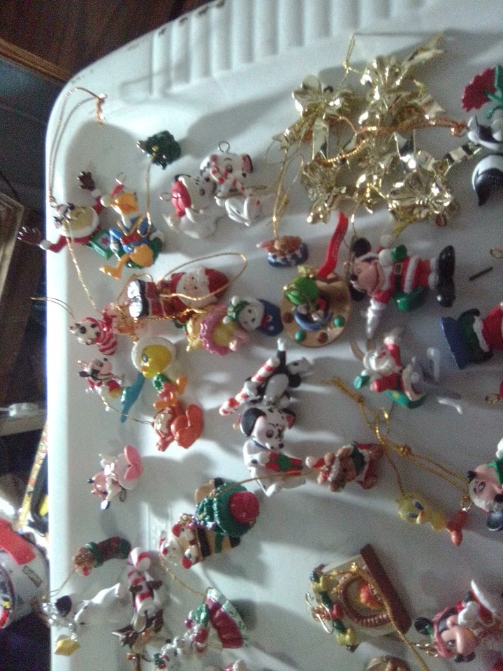 Miniature Ornaments, Hallmark, Loony Tunes, Pressious Moments, Disney& MuchMoore - Image 3 of 4