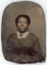 BLACK WOMAN V PATTERN DRESS LONG EARRINGS AFRICAN AMERICAN TINTYPE ANTIQUE PHOTO