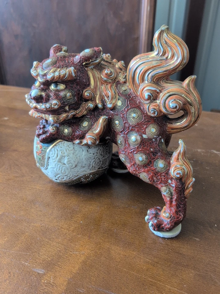 ANTIGUAS ESTATUA JAPONESA KUTANI FOO PERRO LEÓN ORO DORADO Foto 3 de 4